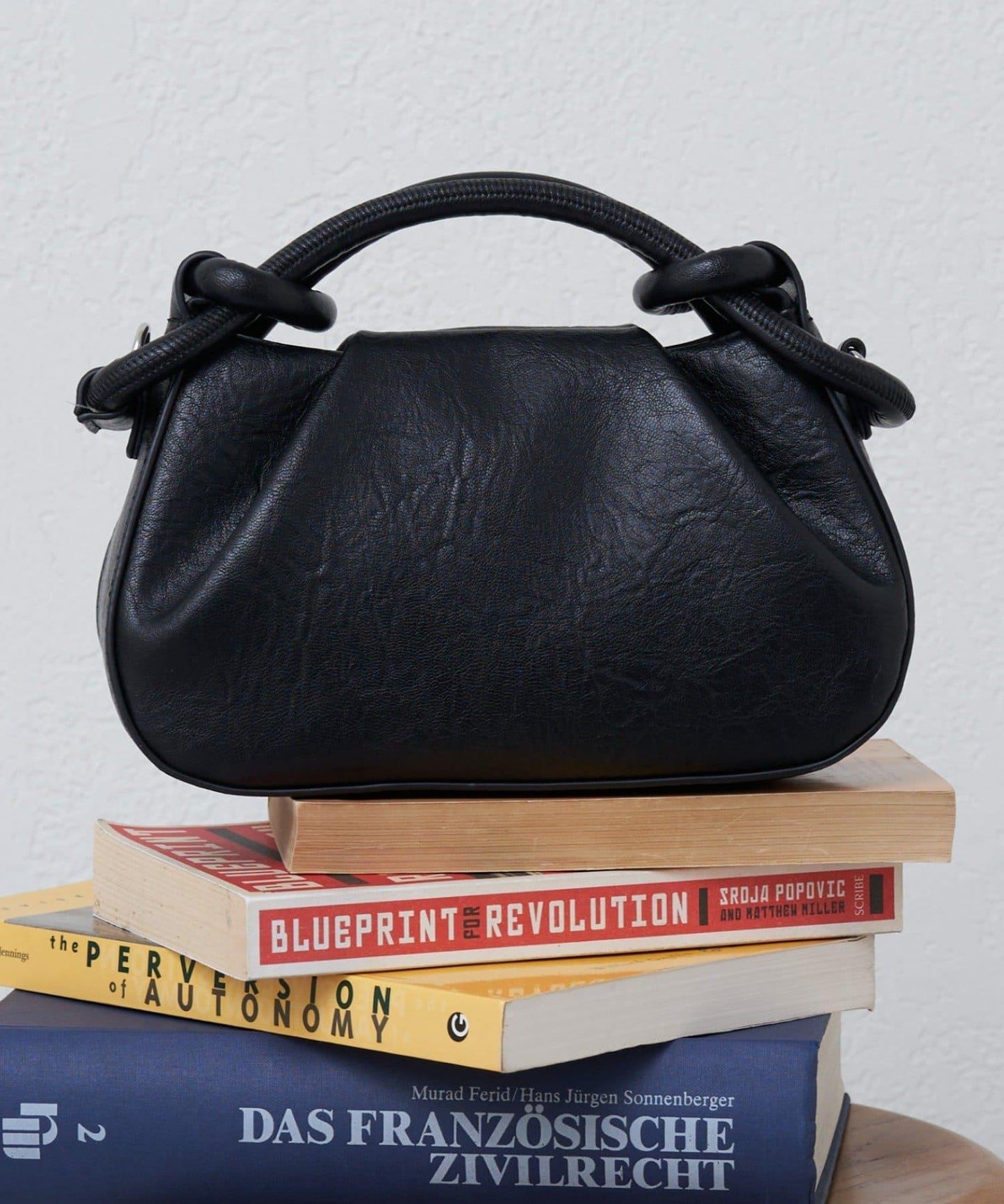 扭結設計迷你包