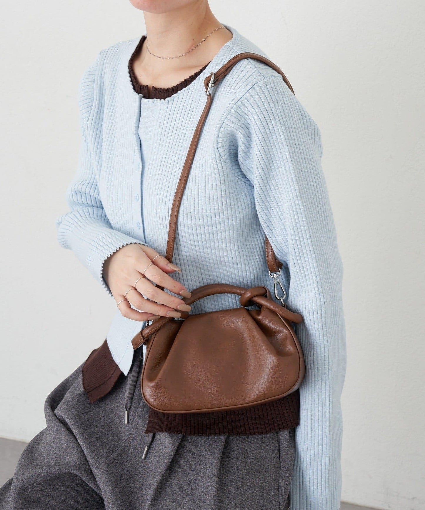 扭結設計迷你包