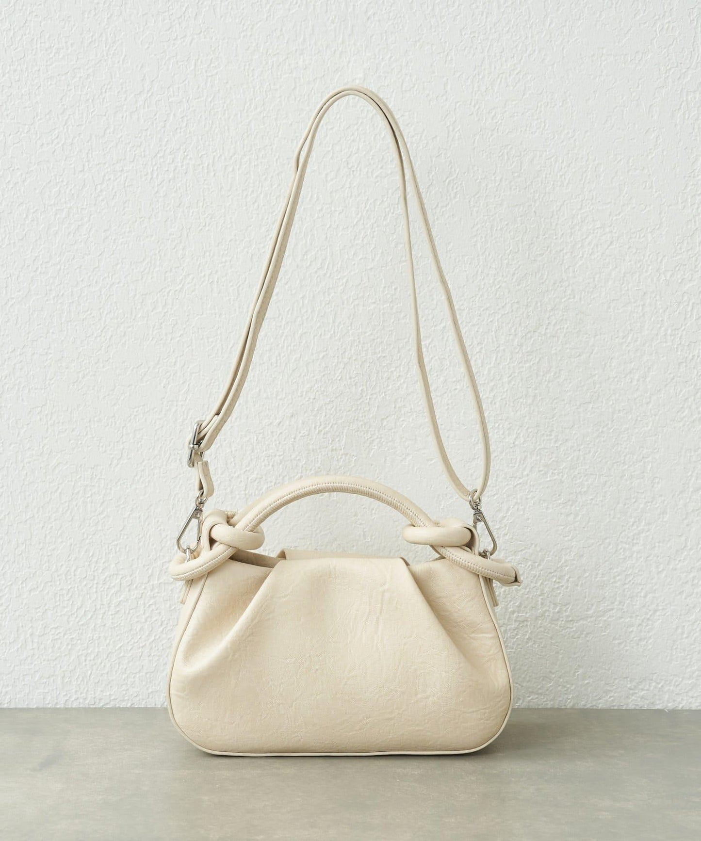 扭結設計迷你包