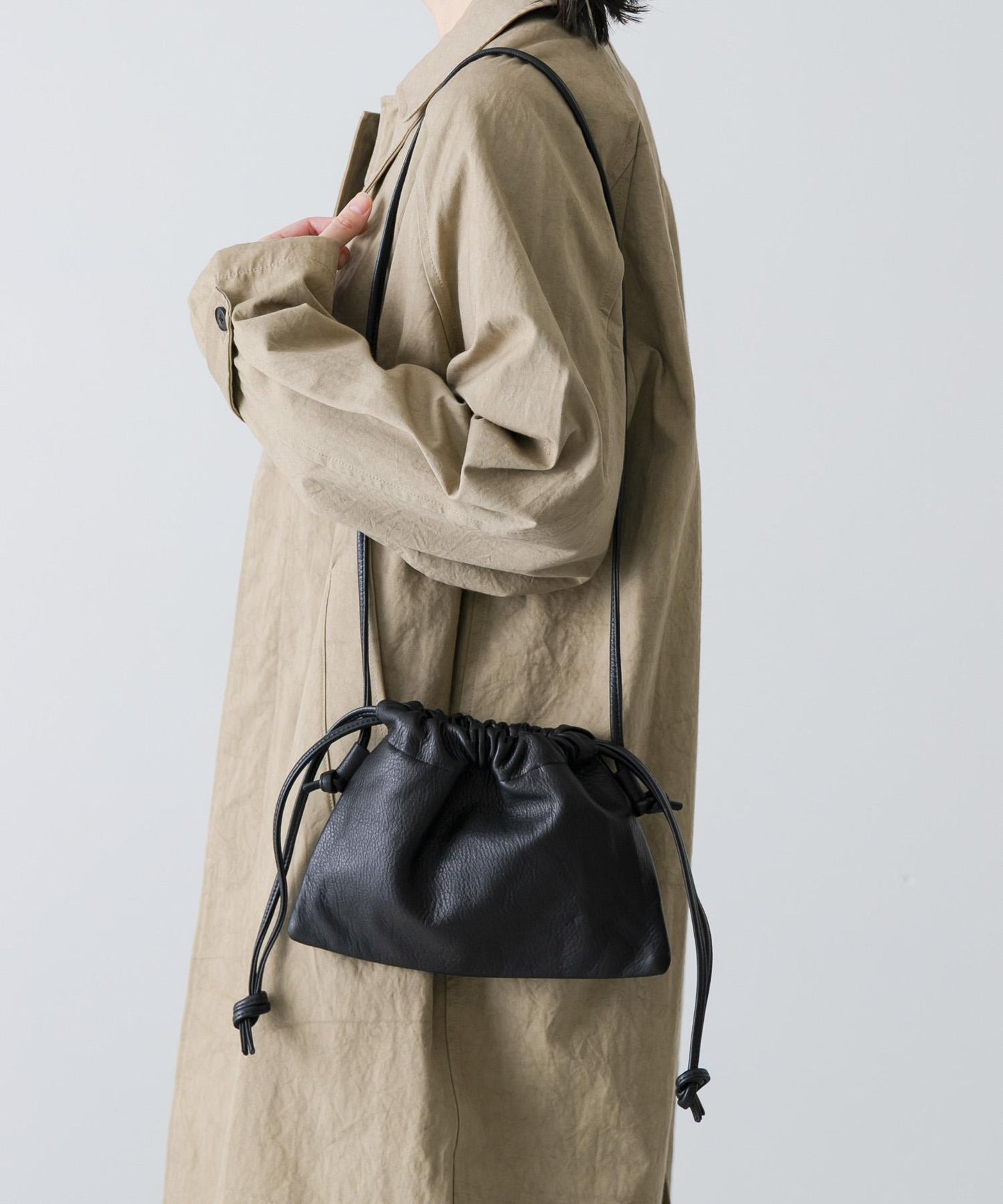 MORMYRUS 束口單肩包