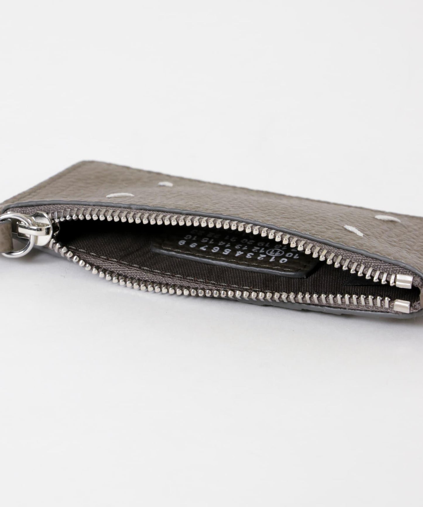 Maison Margiela CARD HOLDER ZIP EW P4455 拉鍊卡包