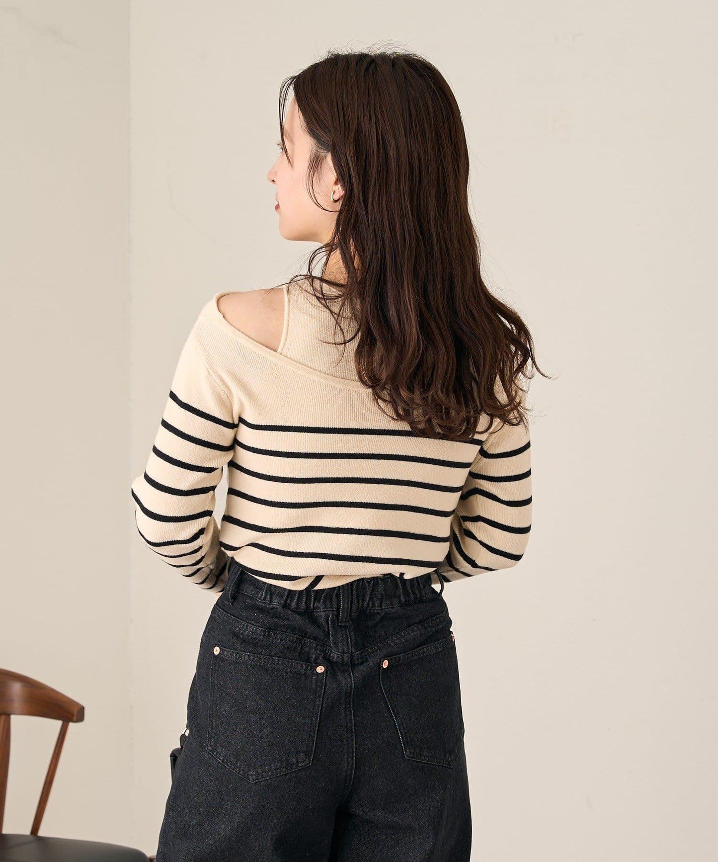 四色可選 B 附吊帶一字肩針織上衣