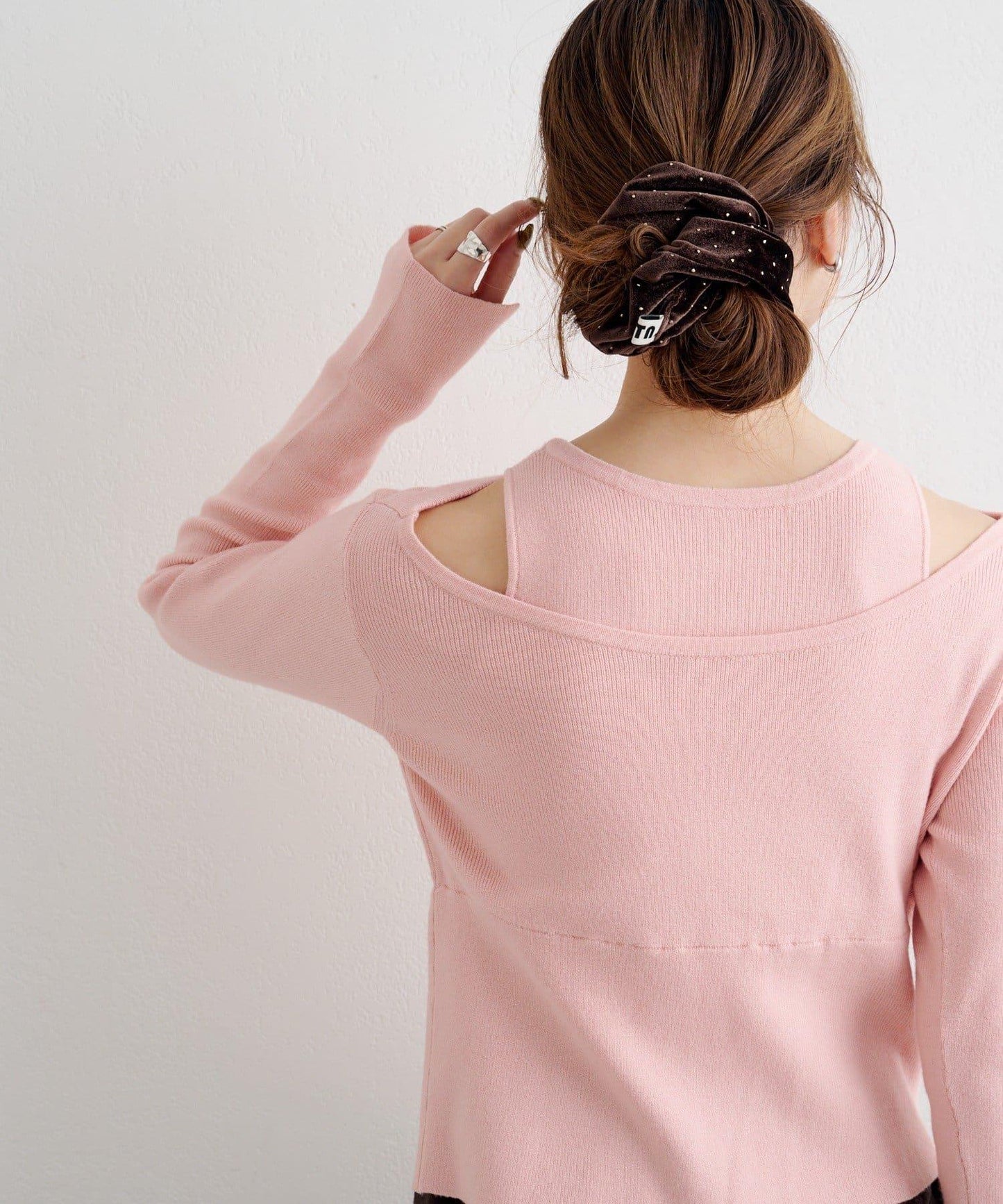 四色可選 B 附吊帶一字肩針織上衣