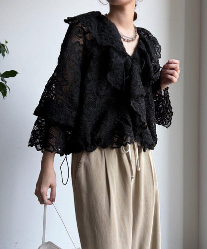 小披肩款蕾絲襯衫