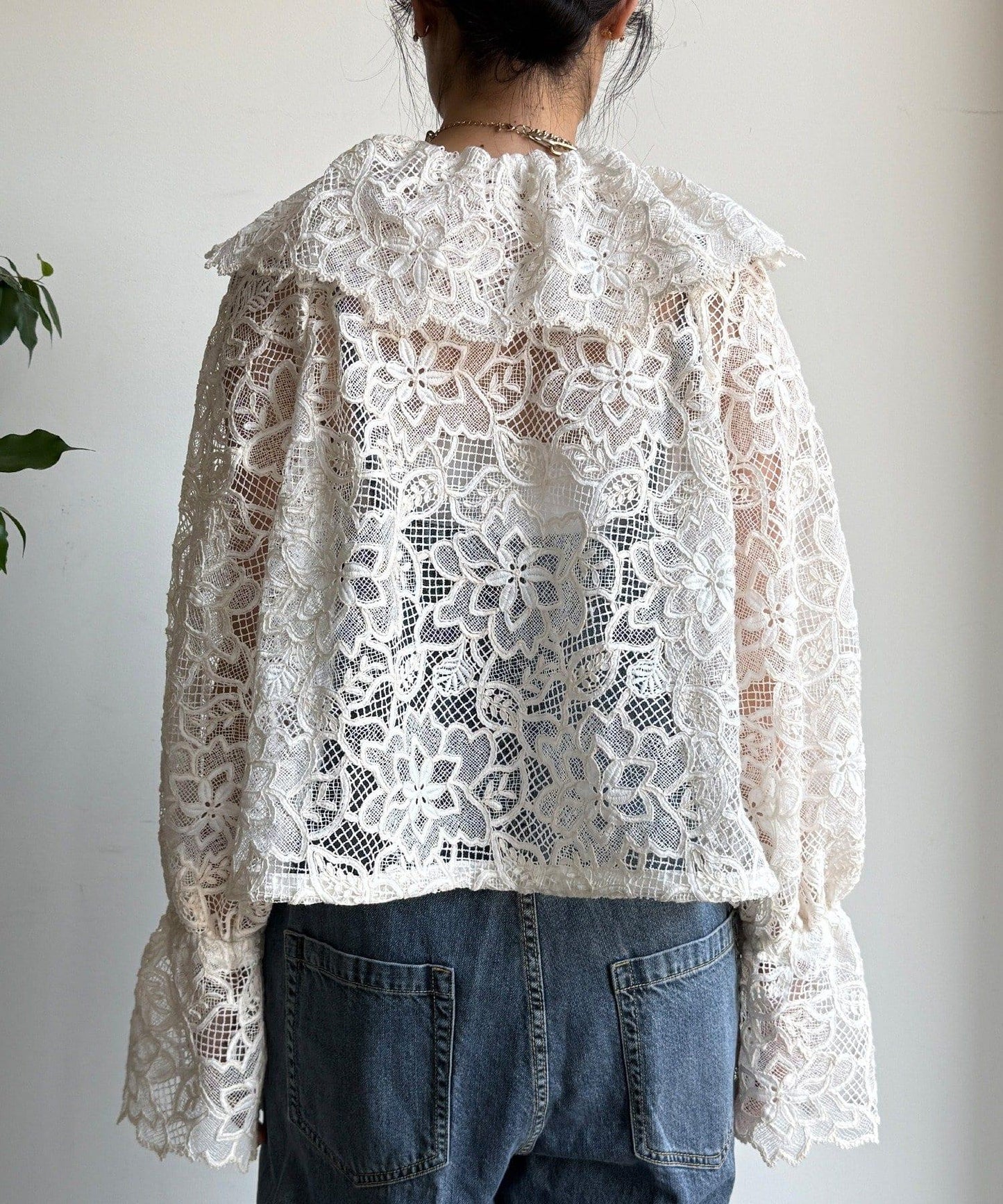 小披肩款蕾絲襯衫