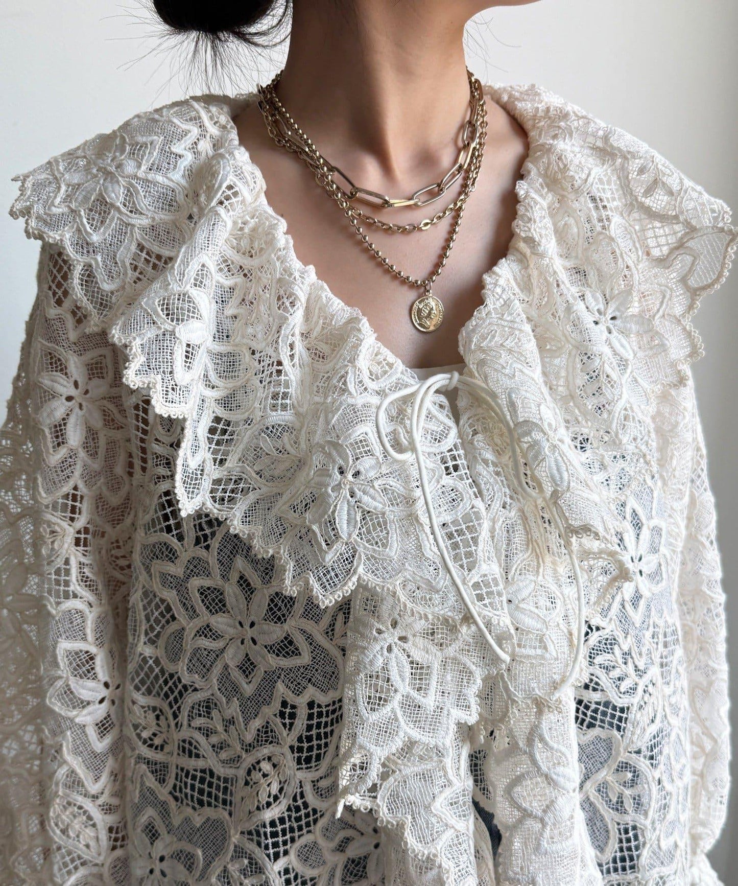 小披肩款蕾絲襯衫