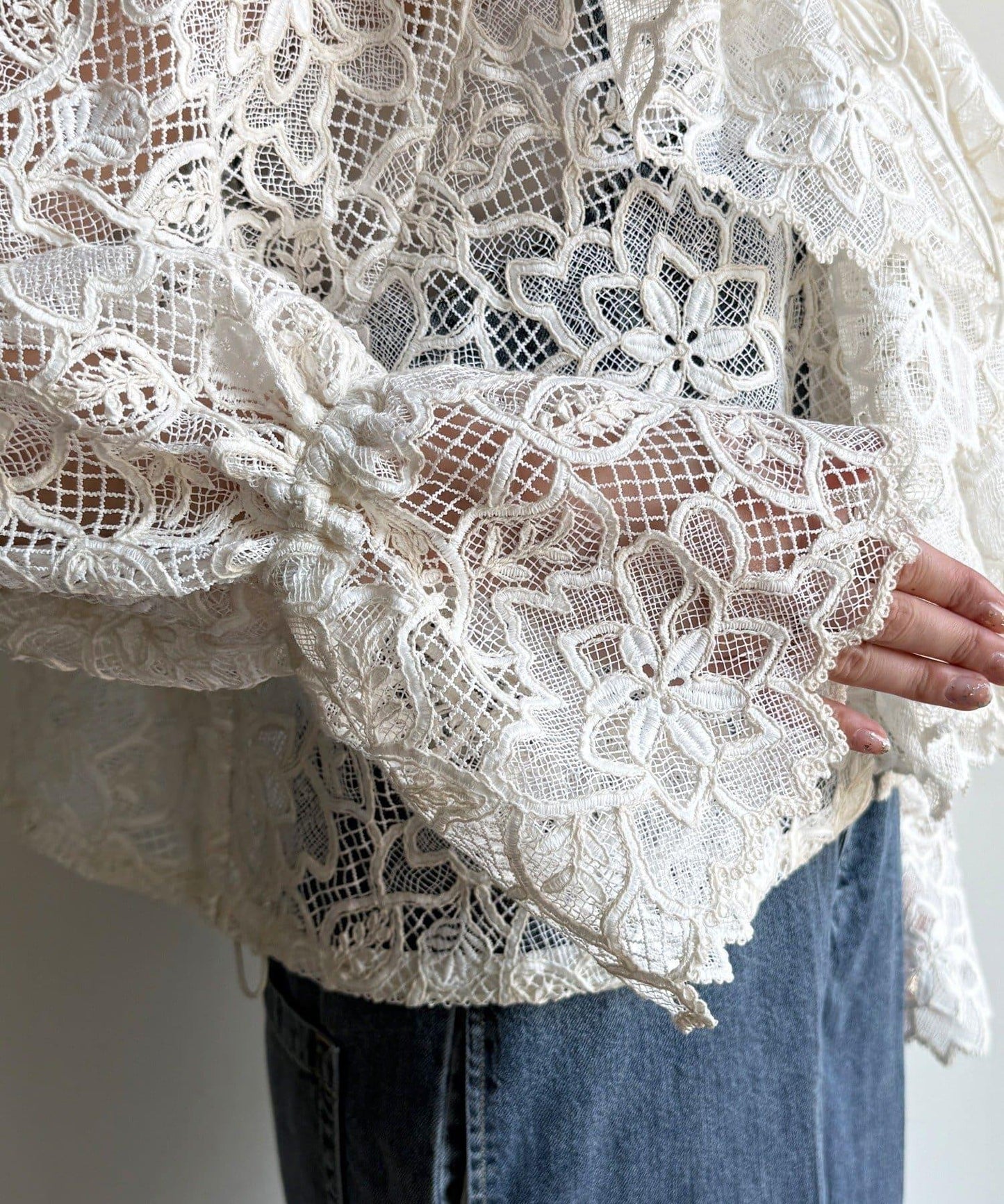 小披肩款蕾絲襯衫