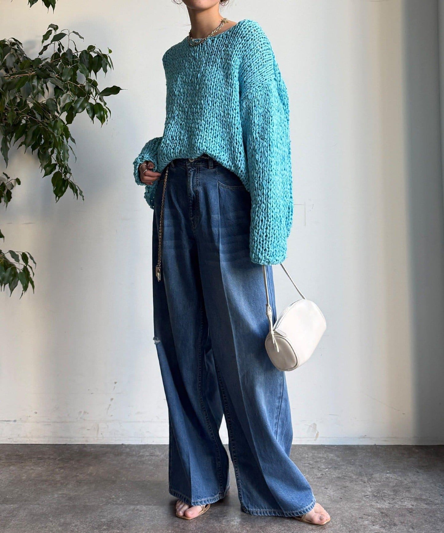 破洞做舊闊腿牛仔褲