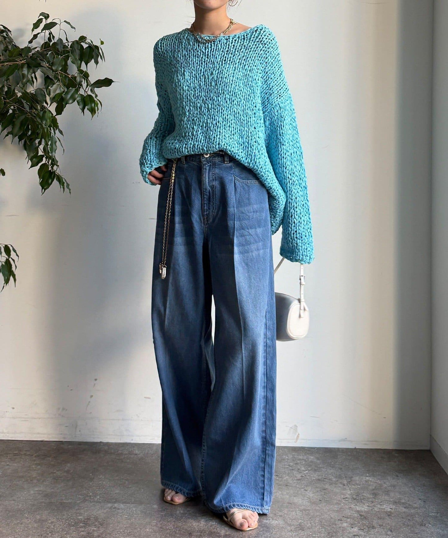 破洞做舊闊腿牛仔褲