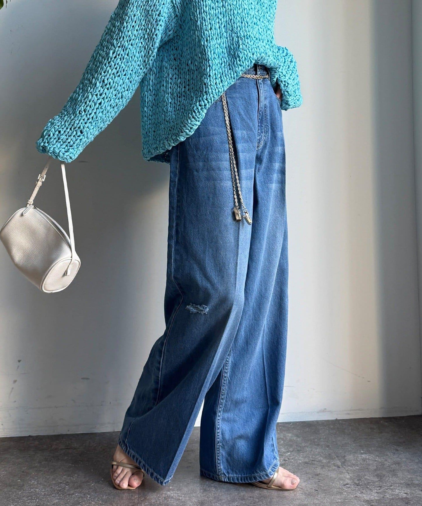 破洞做舊闊腿牛仔褲