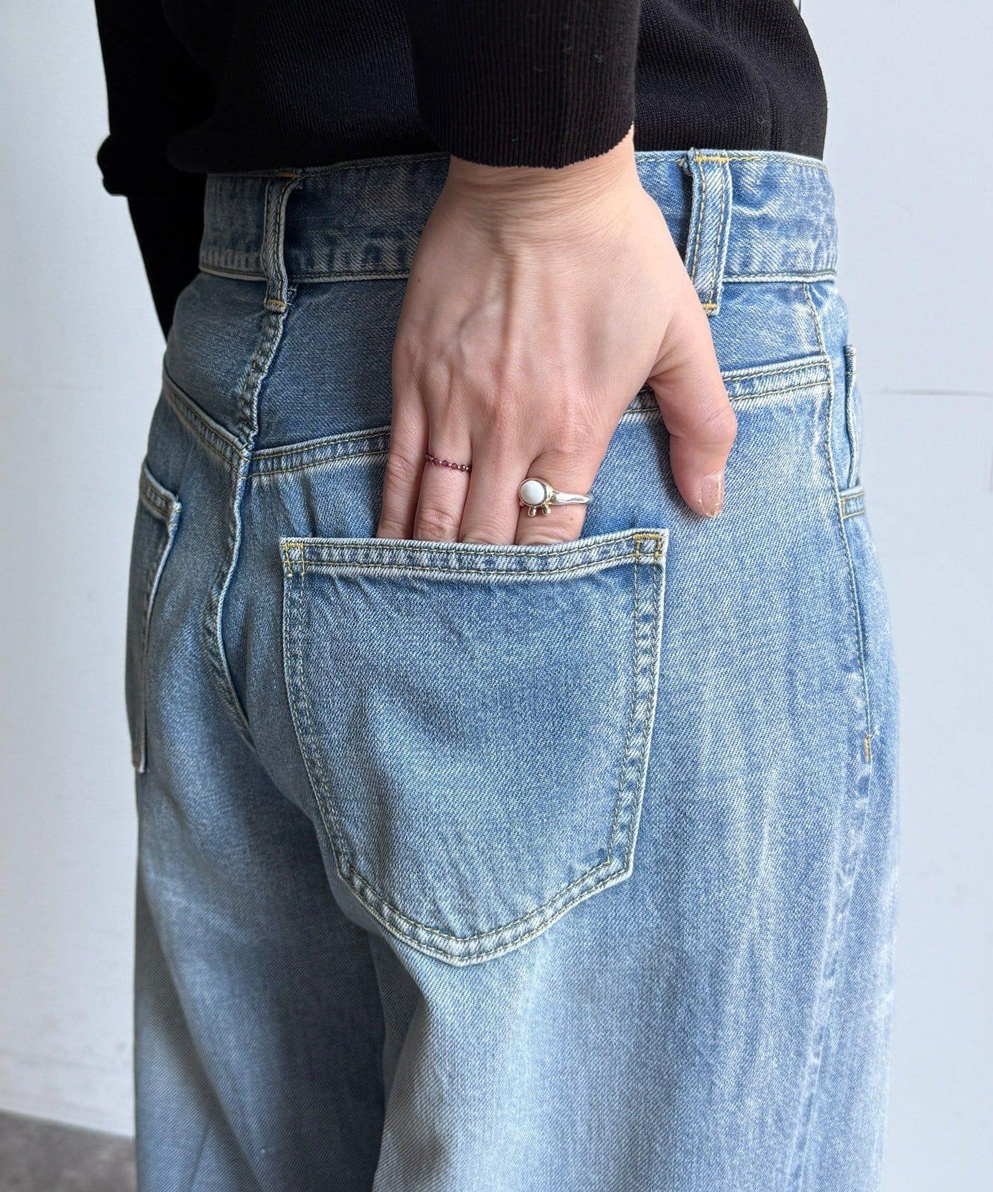 破洞做舊闊腿牛仔褲