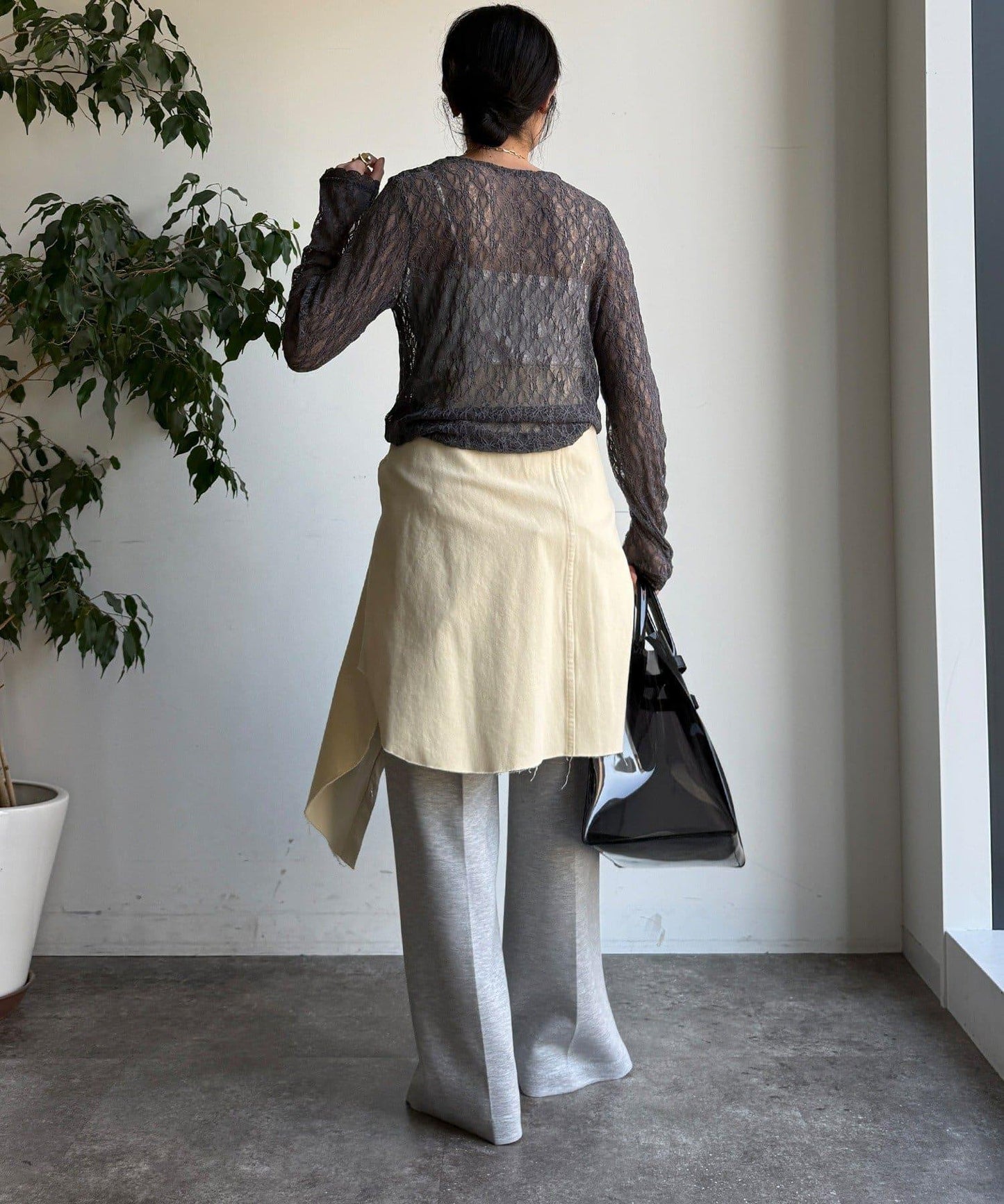 蕾絲側褶設計套頭上衣