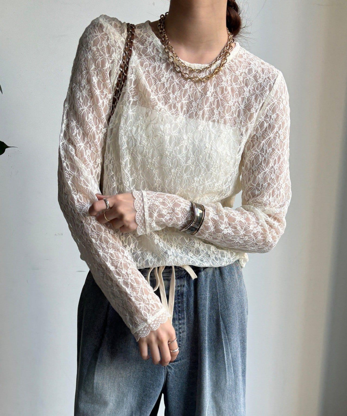 蕾絲側褶設計套頭上衣