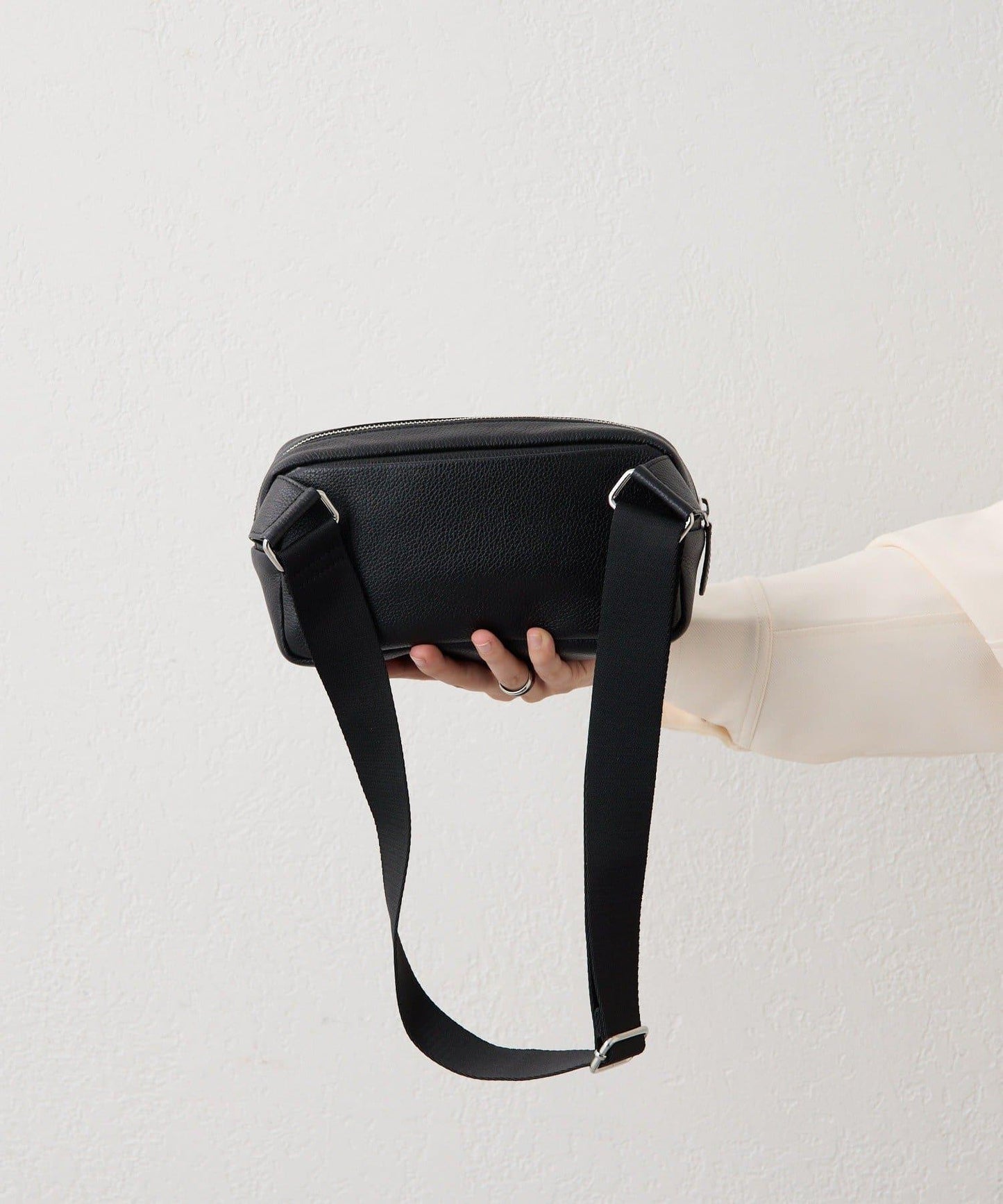 壓紋真皮 超輕290g 胸包/單肩包