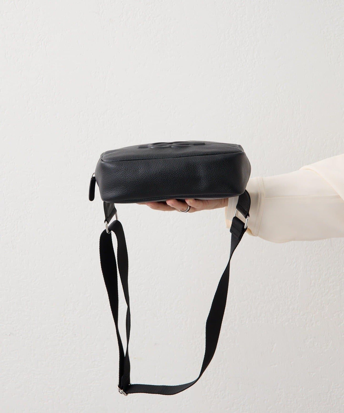 壓紋真皮 超輕290g 胸包/單肩包