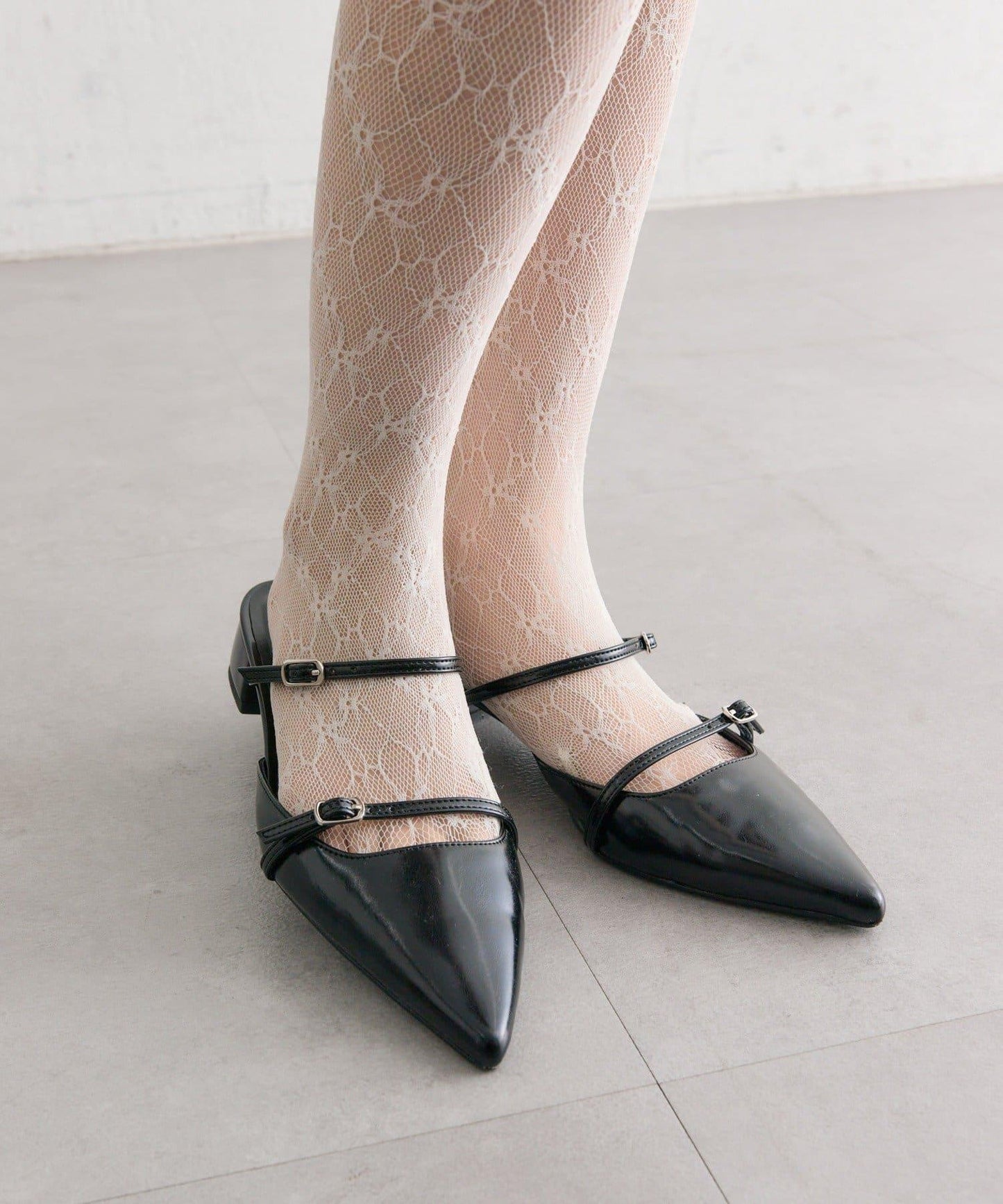 尖頭綁帶高跟鞋