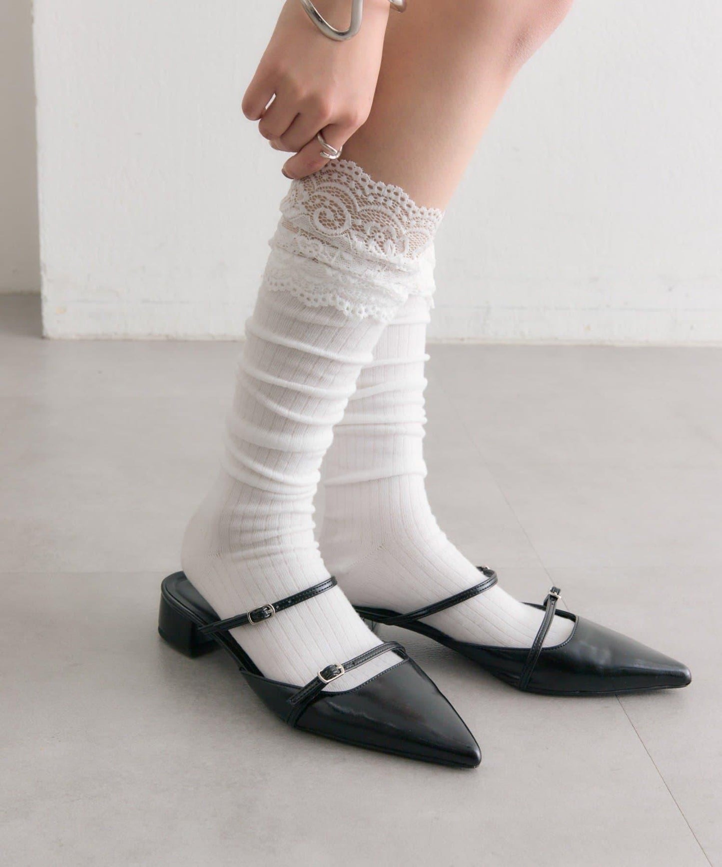 尖頭綁帶高跟鞋