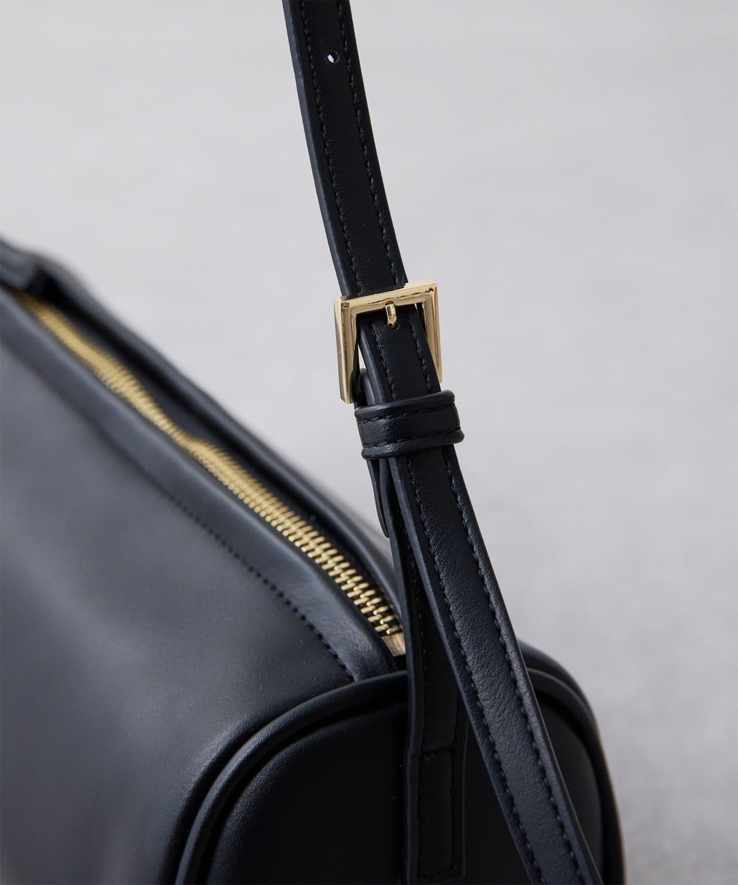 THE PAUSE 仿皮迷你單肩包