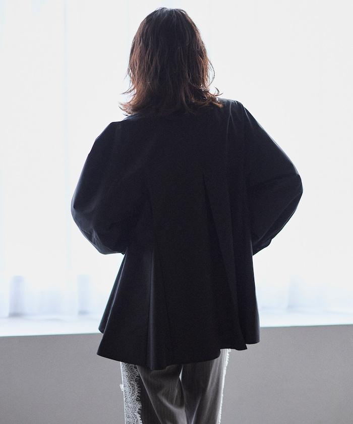 喇叭廓形 開襟領 氣球袖 襯衫