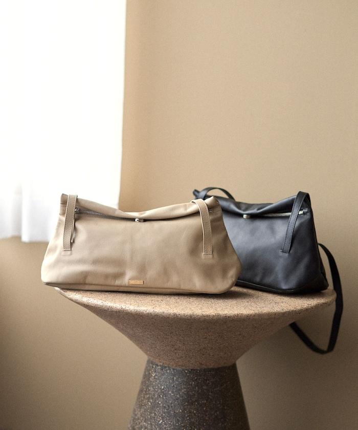 牛革防潑水翻蓋設計單肩包