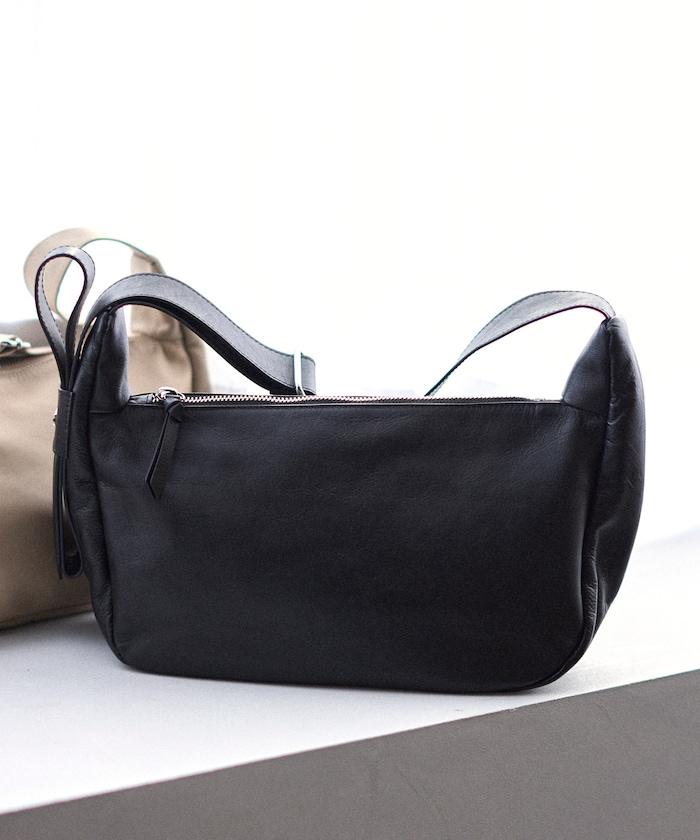 牛皮 半月造型 防潑水皮革 單肩包