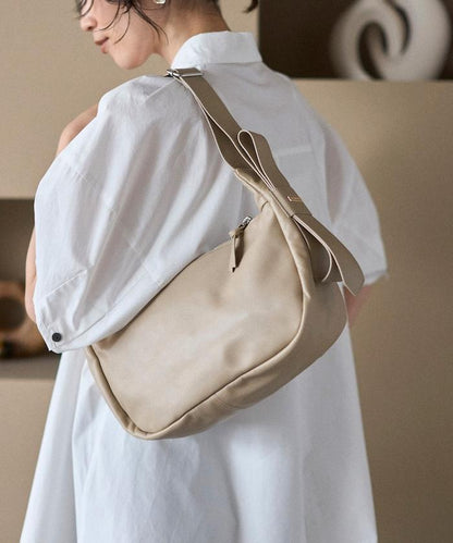 牛皮 半月造型 防潑水皮革 單肩包