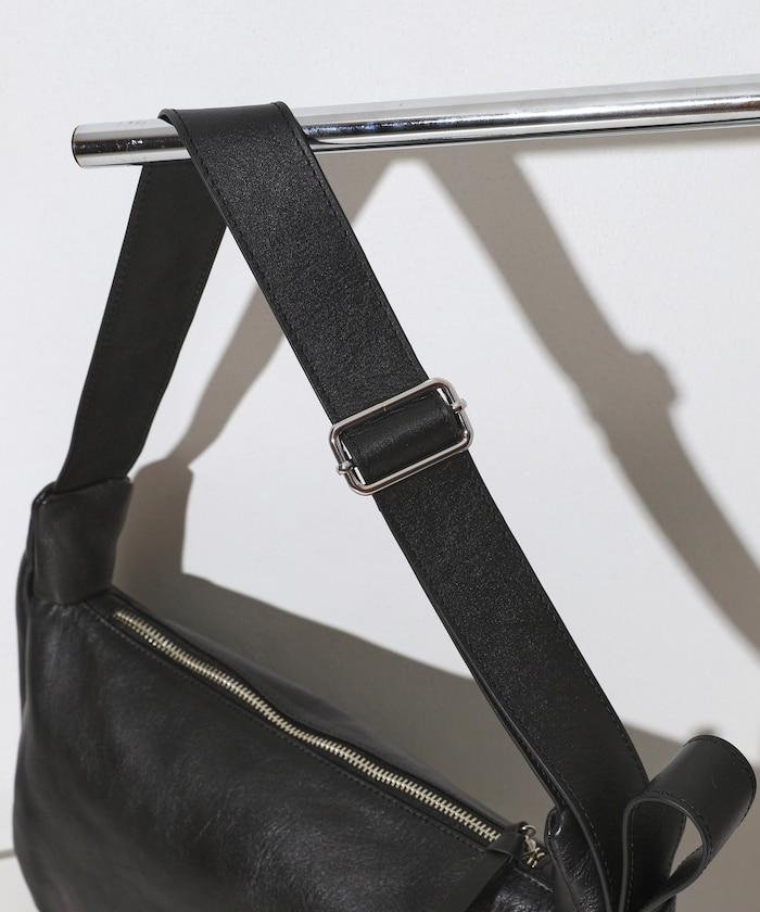 牛皮 半月造型 防潑水皮革 單肩包