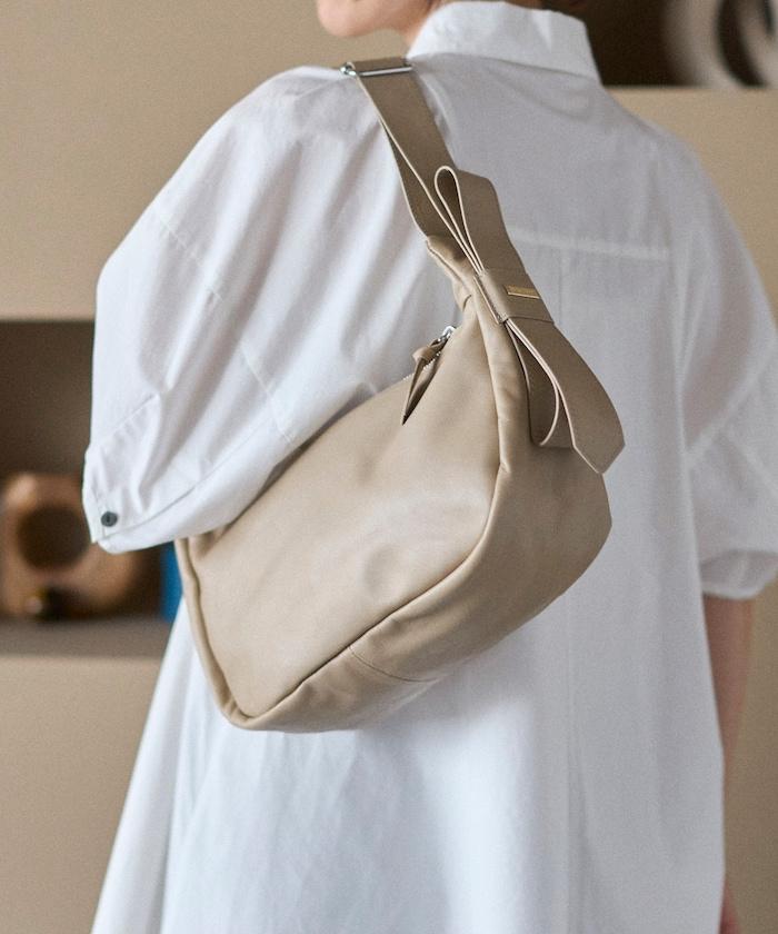 牛皮 半月造型 防潑水皮革 單肩包