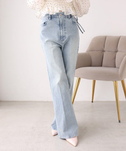 側邊鏤空蕾絲 喇叭版型 牛仔褲