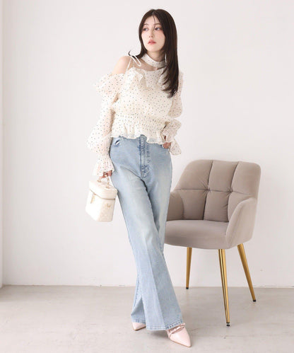 側邊鏤空蕾絲 喇叭版型 牛仔褲
