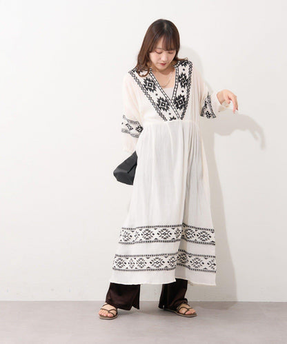 nane India Series 民族風刺繡楊柳連衣裙