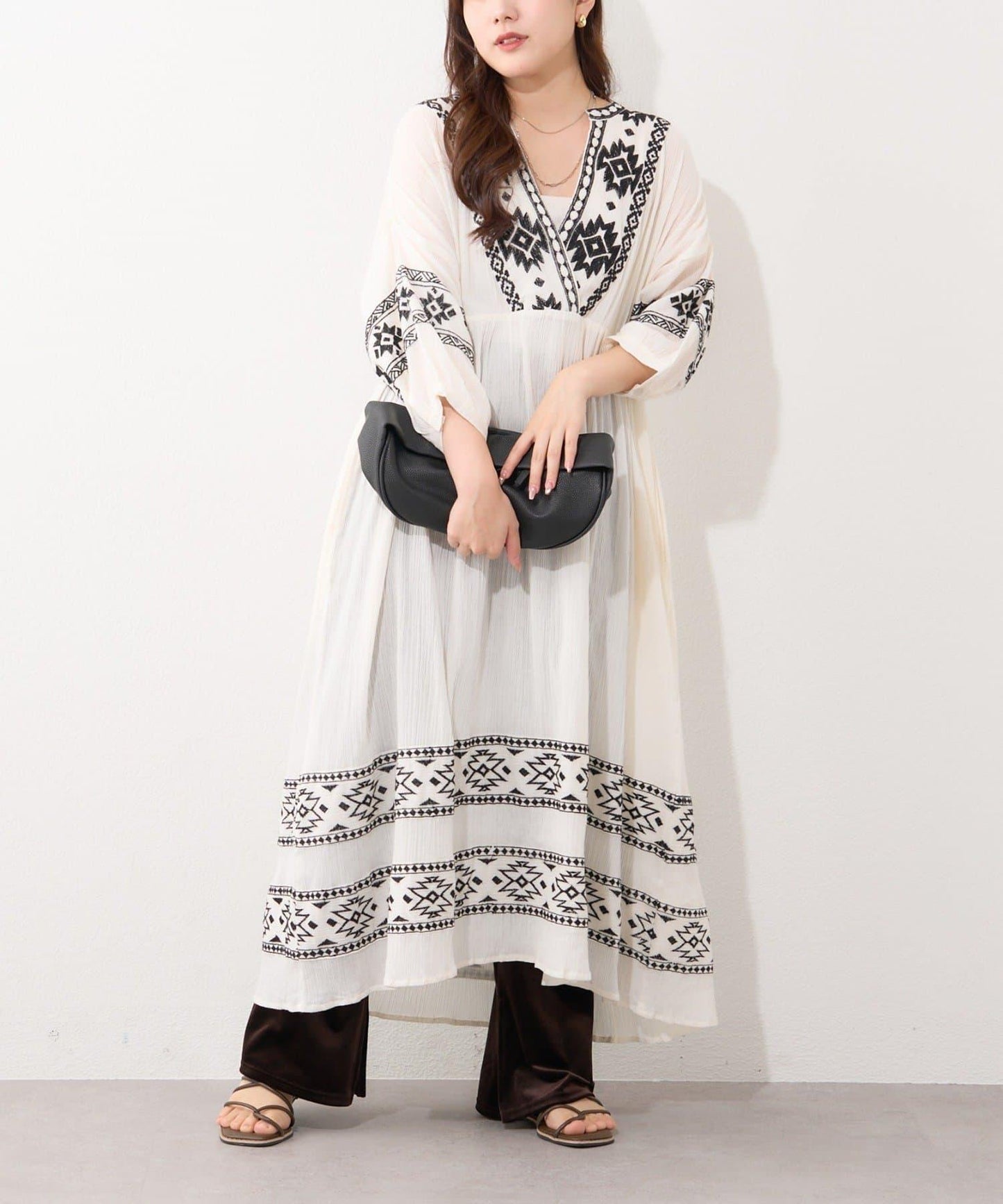 nane India Series 民族風刺繡楊柳連衣裙