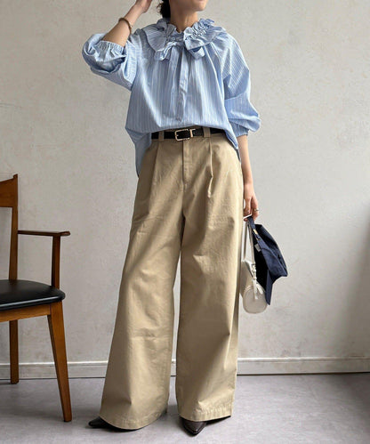 荷葉邊領 插肩設計 襯衫（網絡）