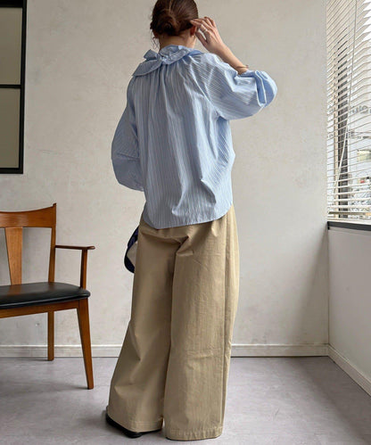 荷葉邊領 插肩設計 襯衫（網絡）