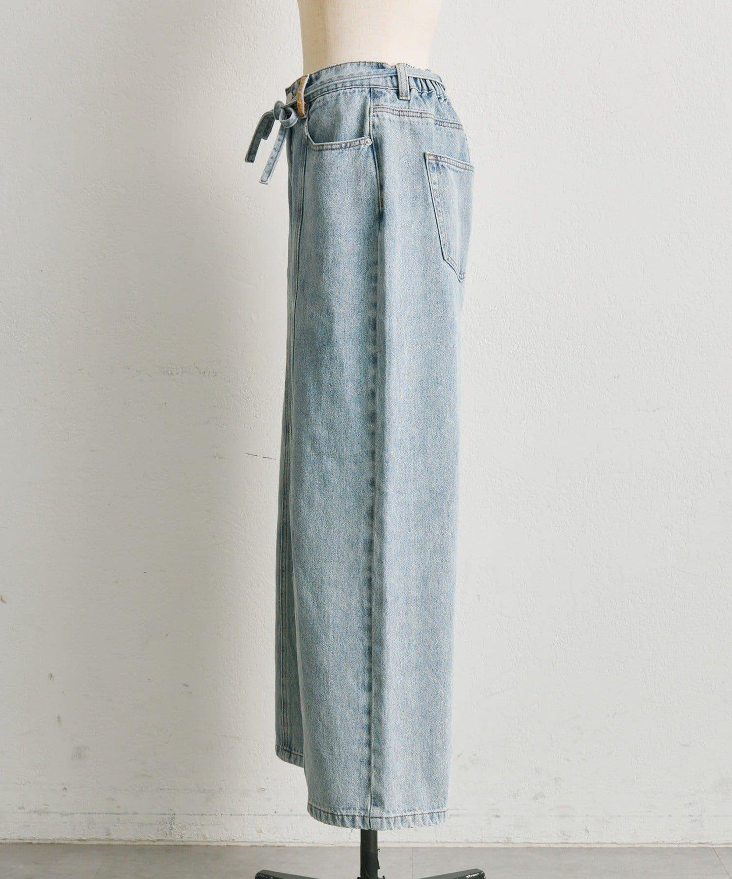 《バックウエストゴム/切替入り》口袋花刺繡 デニム 牛仔褲【SUM1 STYLE(スミスタイル)】