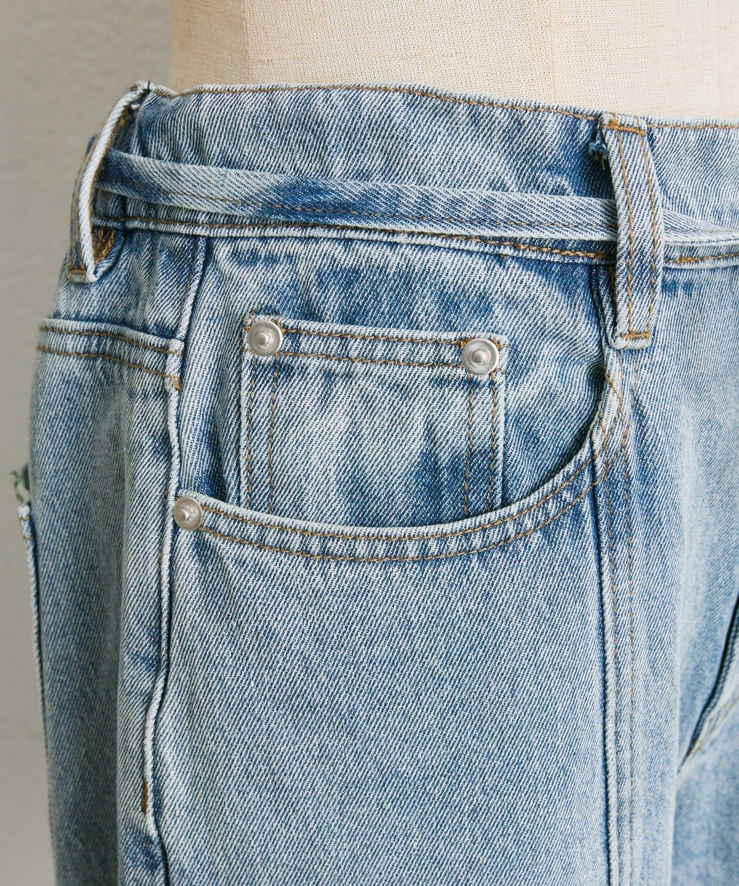 《バックウエストゴム/切替入り》口袋花刺繡 デニム 牛仔褲【SUM1 STYLE(スミスタイル)】