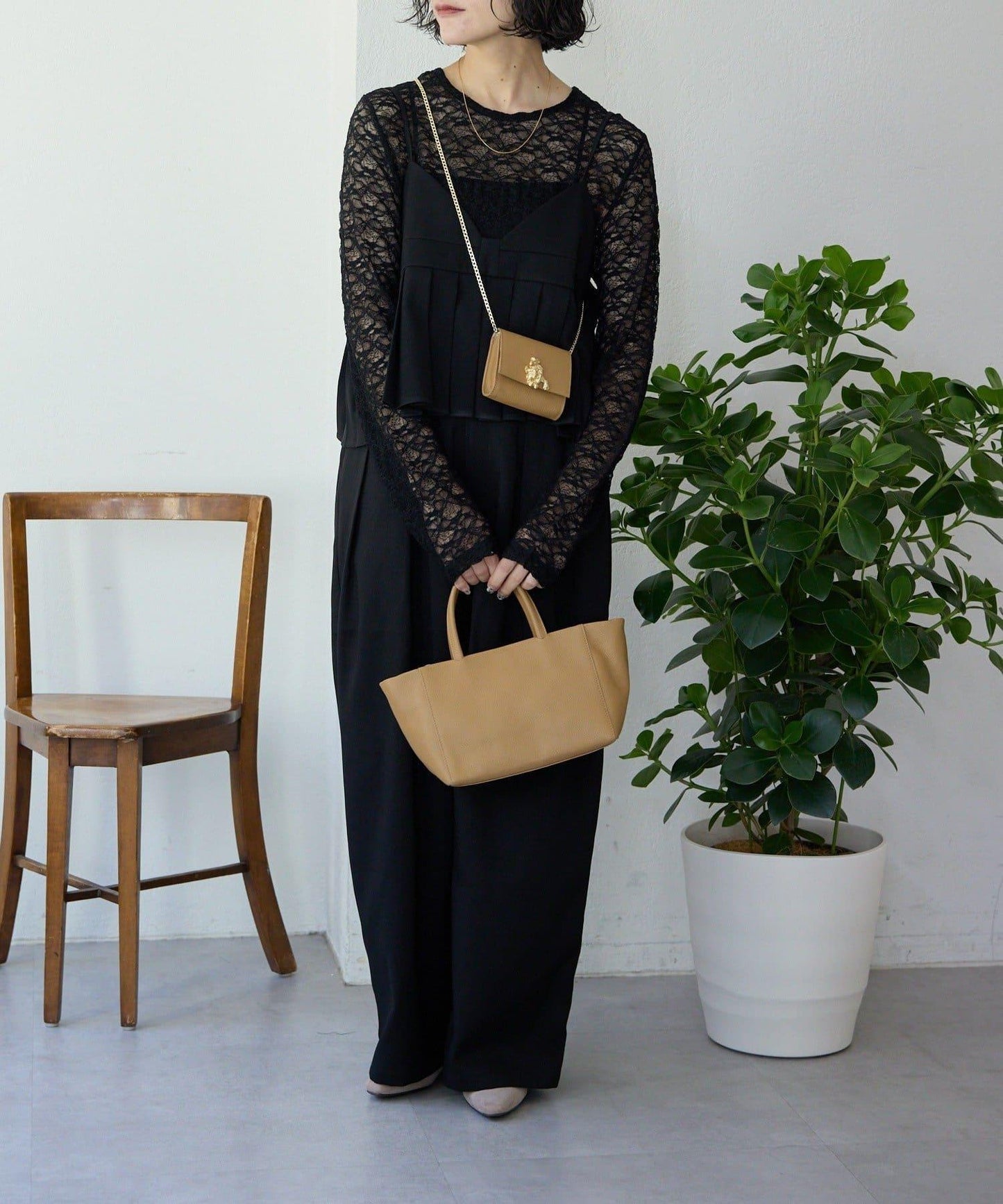 花卉圖案 多穿法 透膚蕾絲 上衣