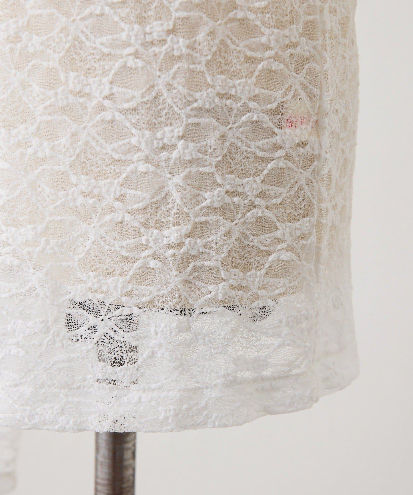 花卉圖案 多穿法 透膚蕾絲 上衣