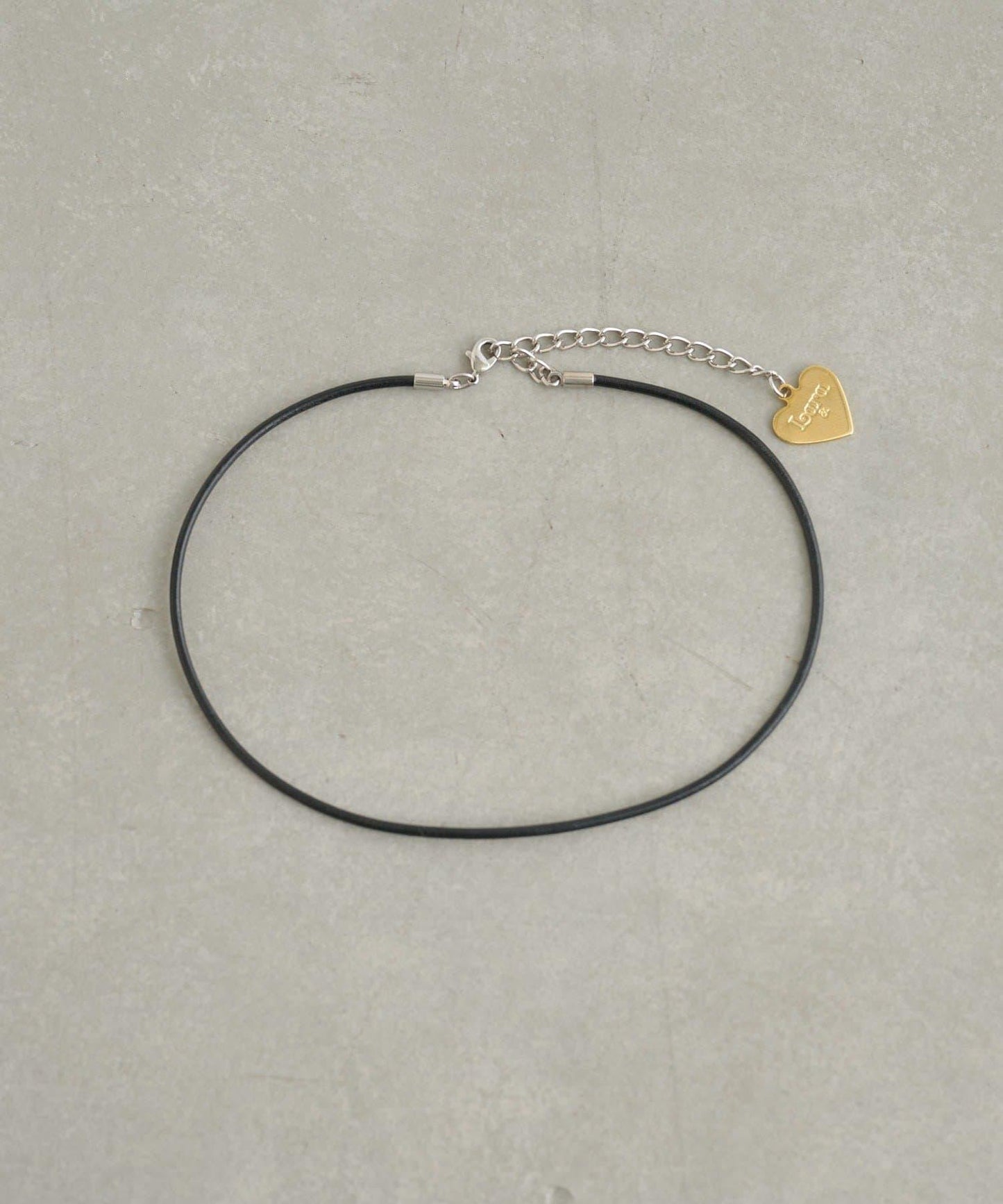 Lara 皮革鏈條項圈