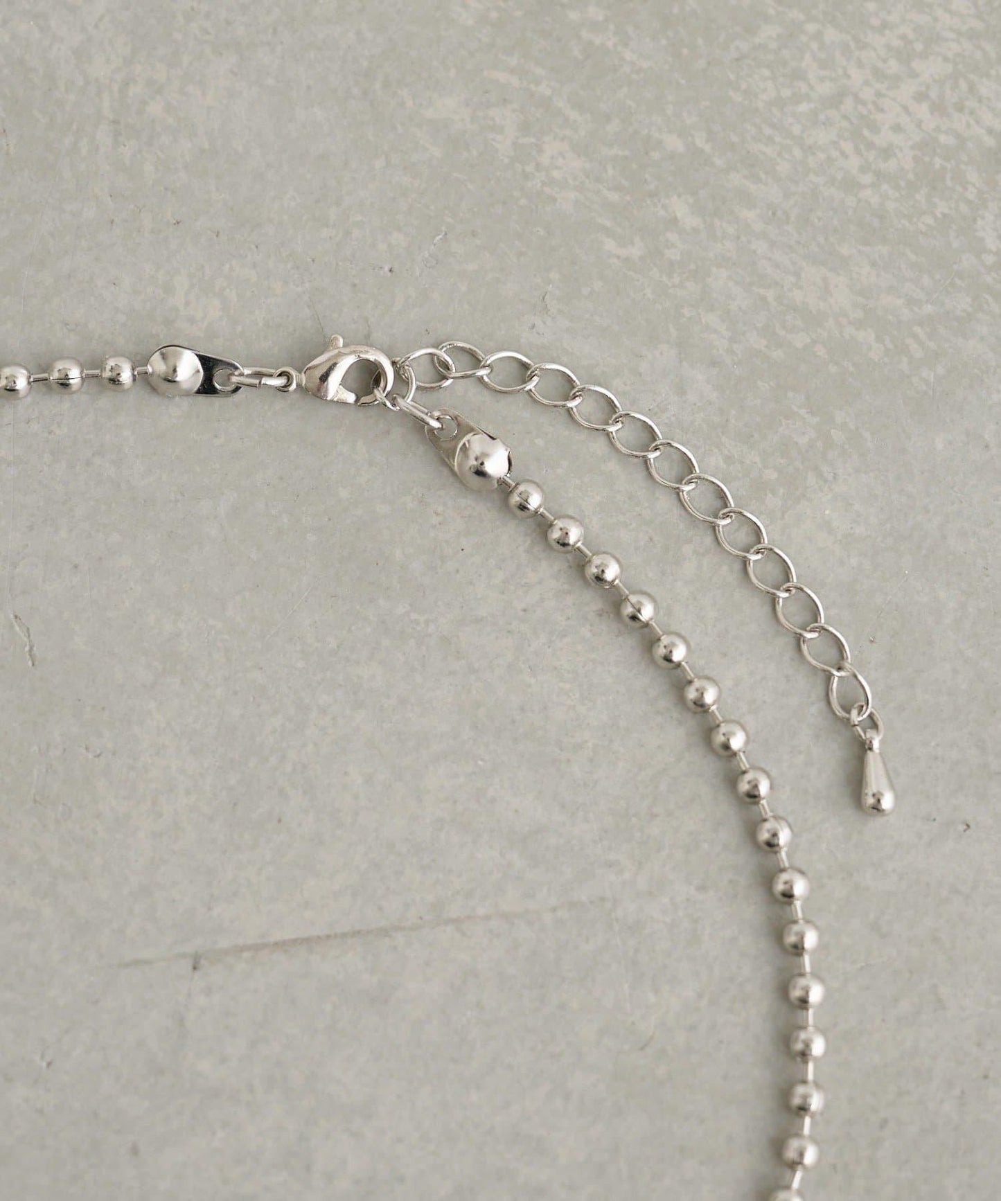 Lara 皮革鏈條項圈