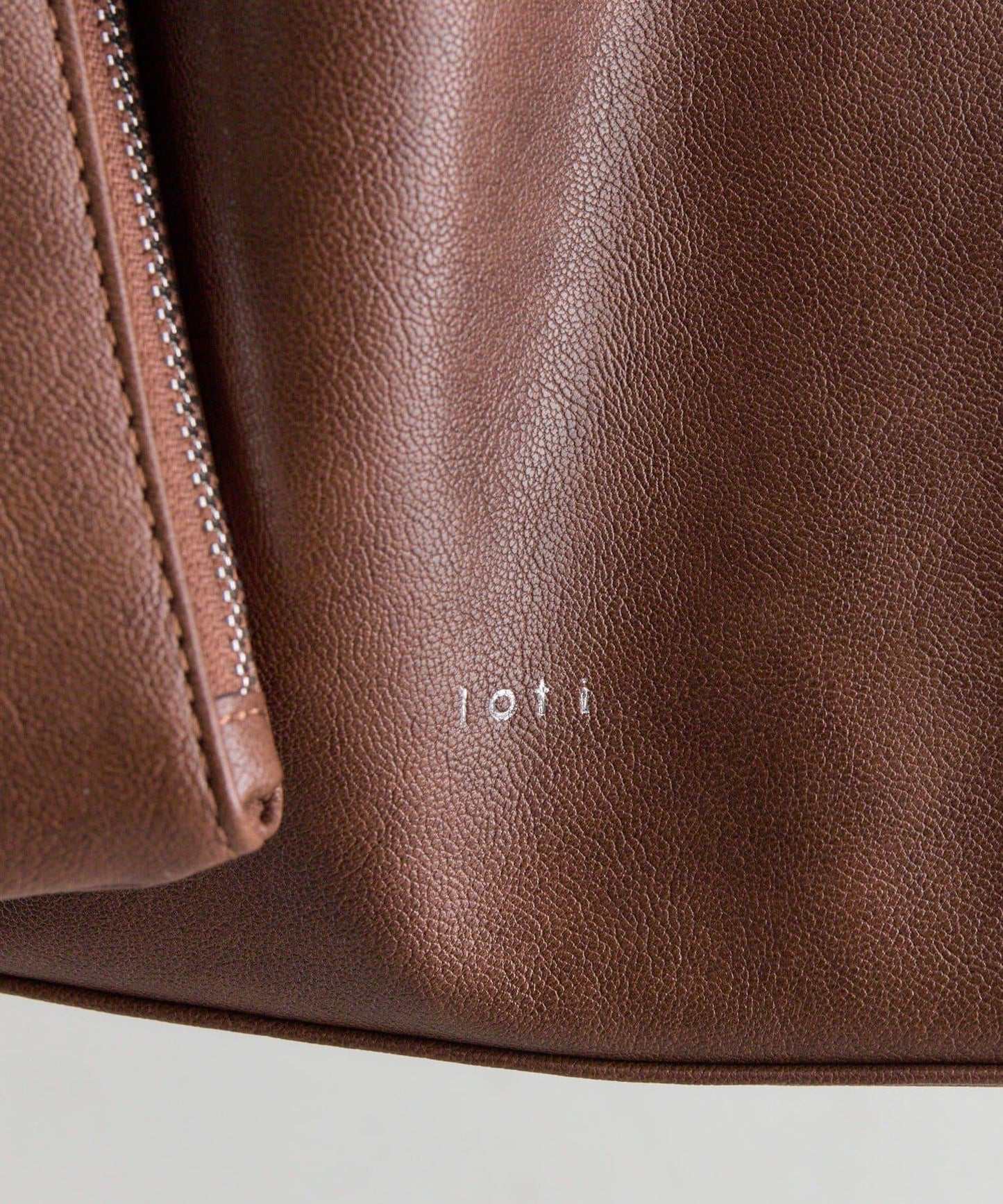 大容量 附loti收納包 托特包