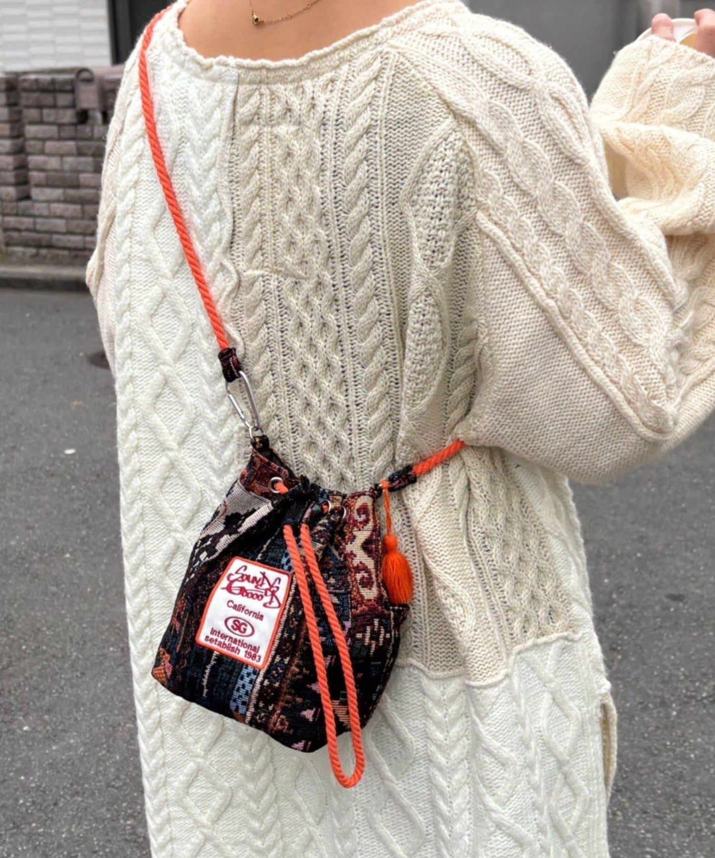 SOUNDSGOOOOD 提花束口包