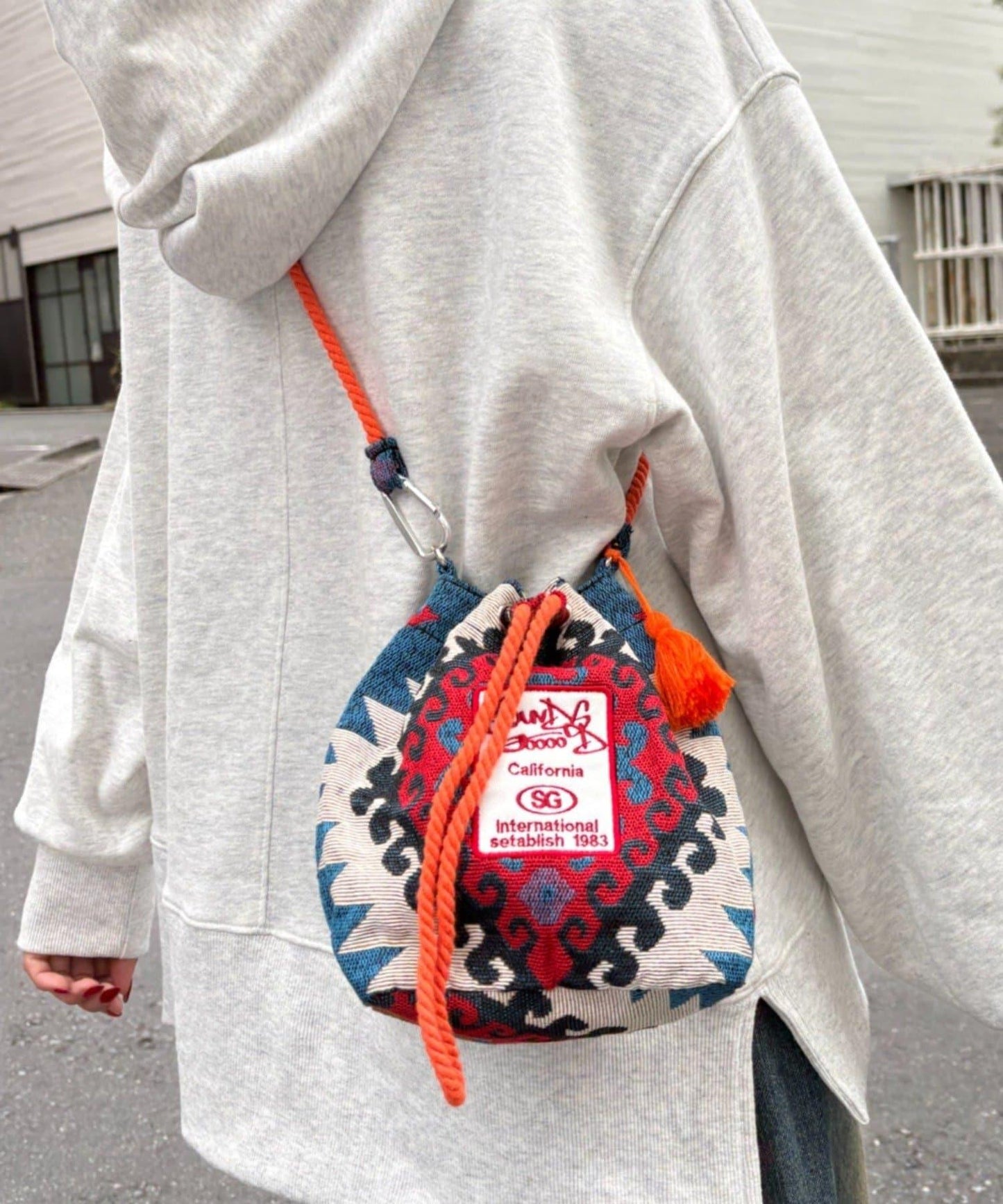 SOUNDSGOOOOD 提花束口包