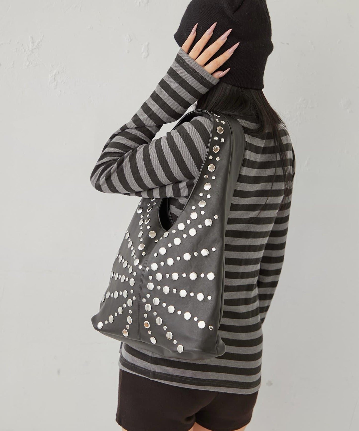 RADIAL DOT PATTERN BAG