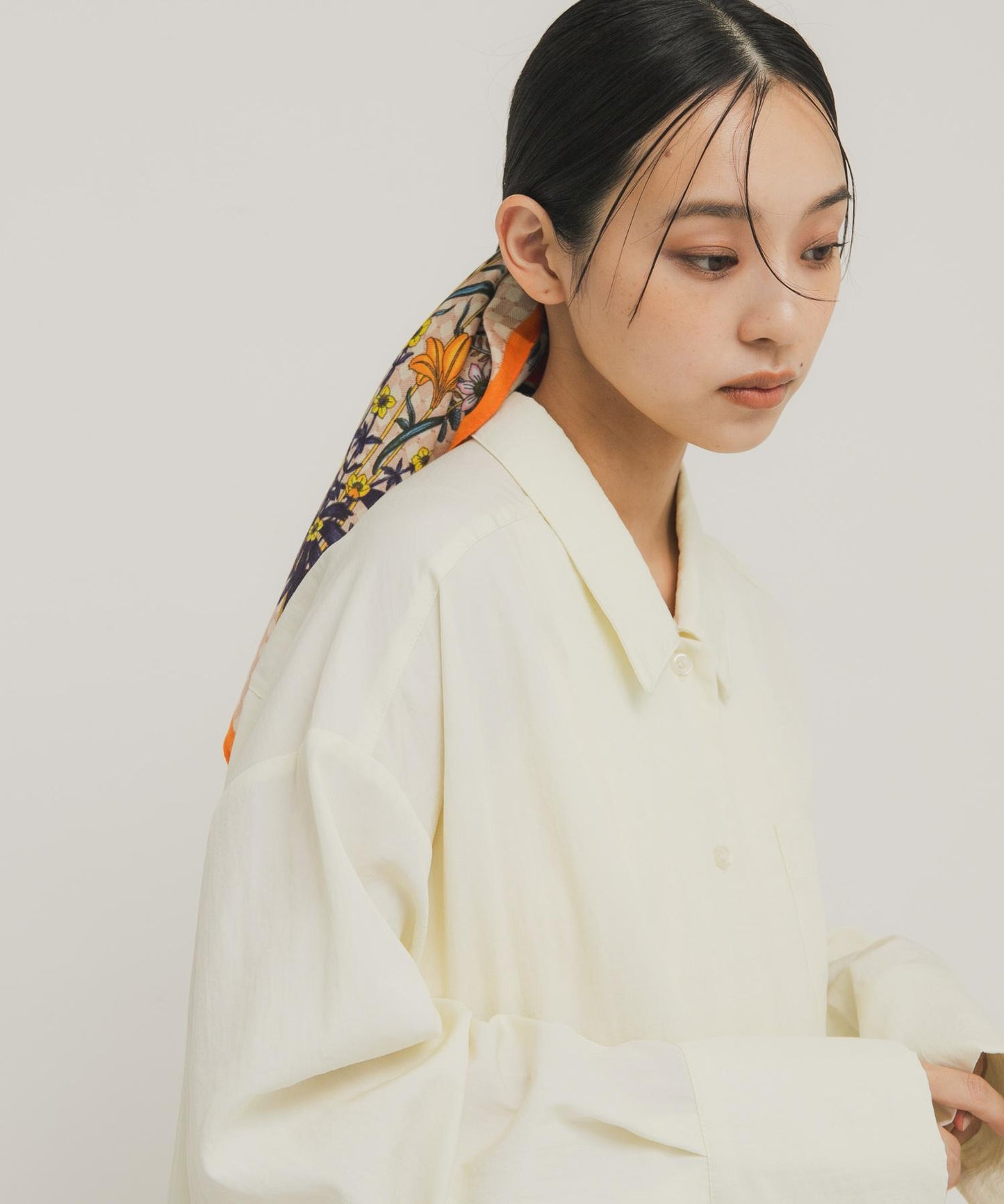 復古花卉圖案絲巾