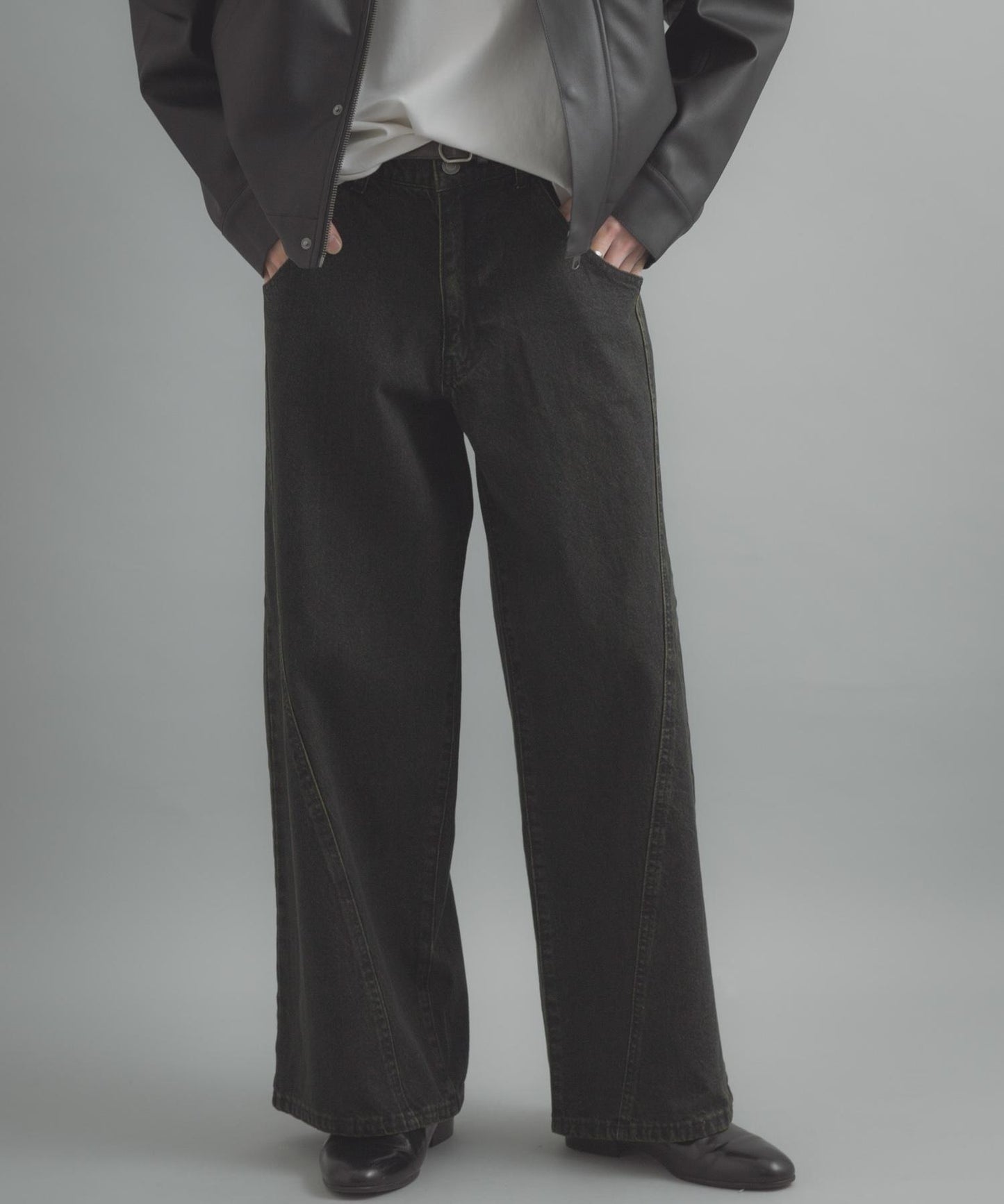 水洗做舊寬鬆闊腿牛仔褲