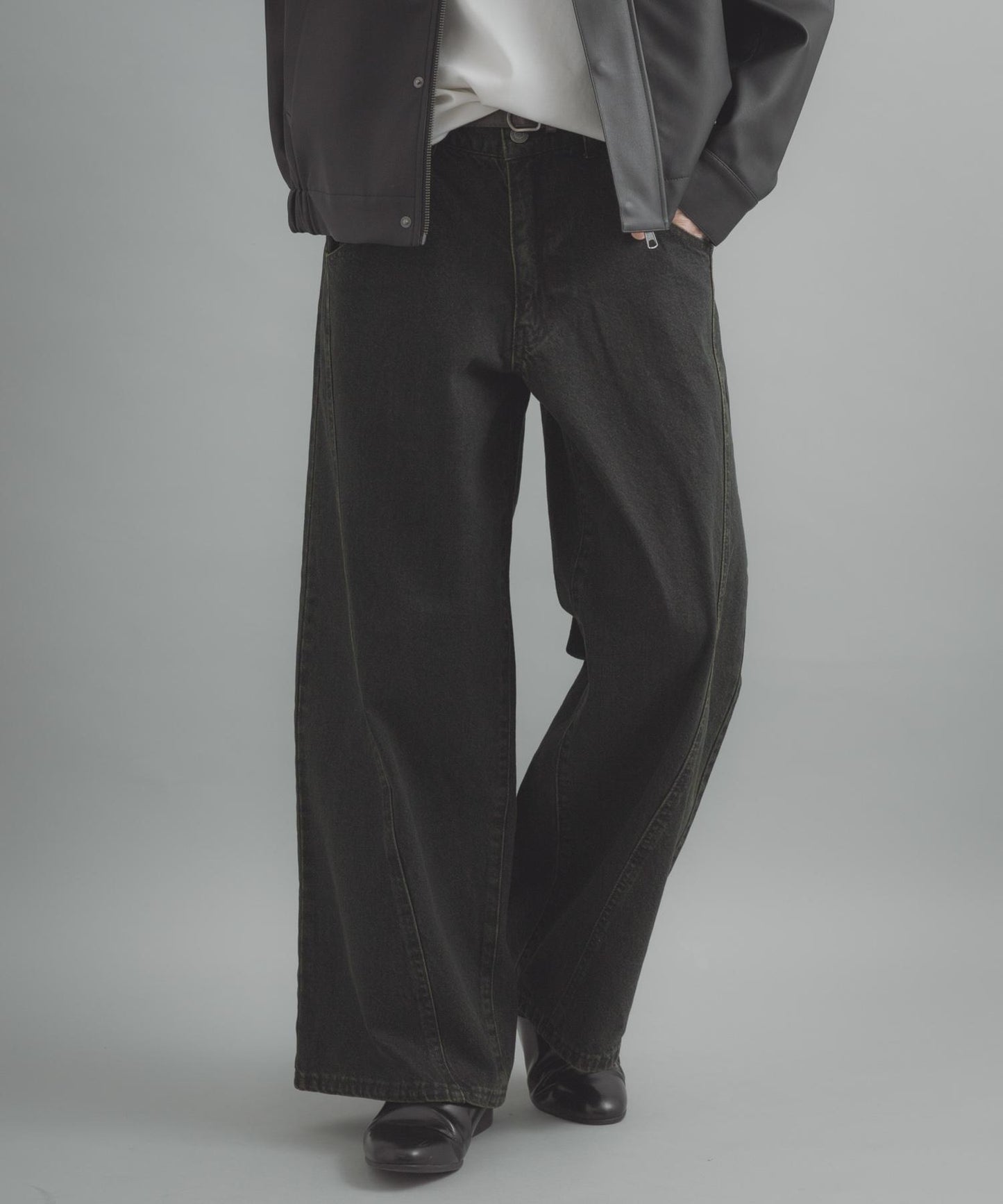 水洗做舊寬鬆闊腿牛仔褲