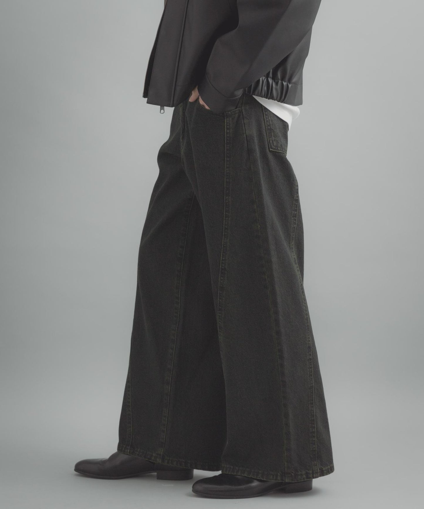 水洗做舊寬鬆闊腿牛仔褲