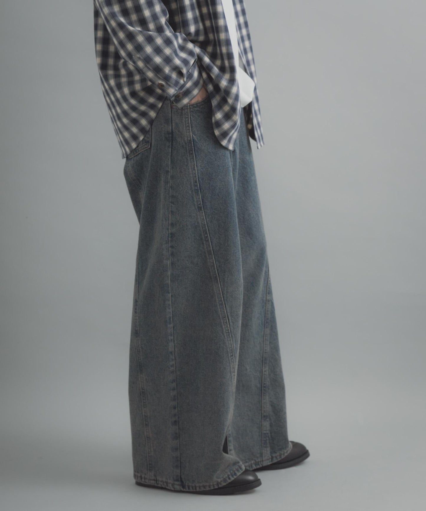 水洗做舊寬鬆闊腿牛仔褲