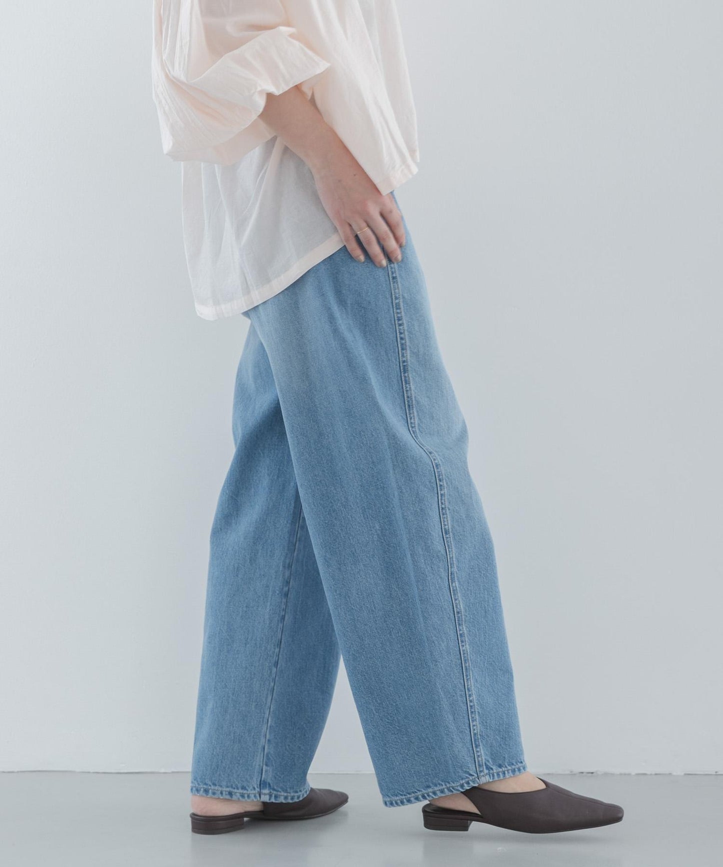 接縫設計 彎刀版型 牛仔褲